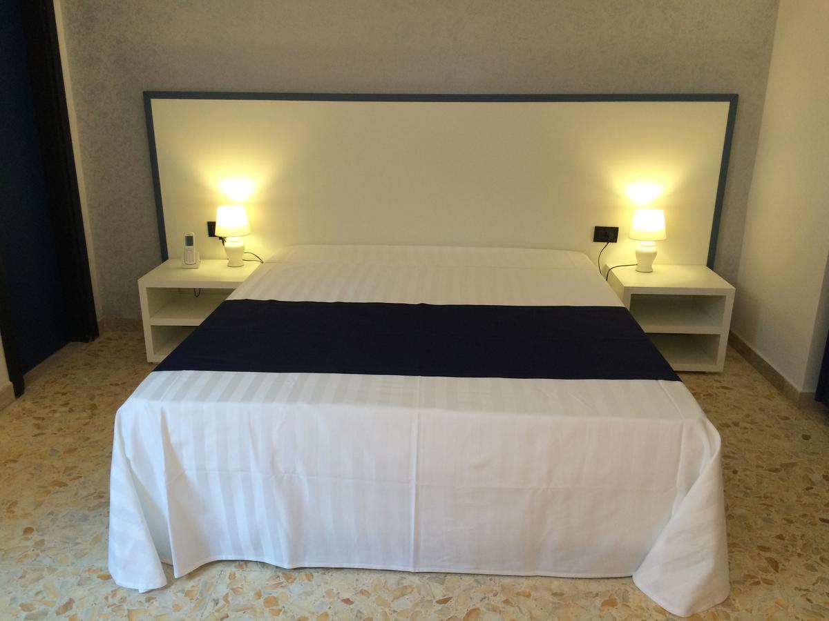 Alex & Lorenz Hotel ตอร์วายานีกา ภายนอก รูปภาพ