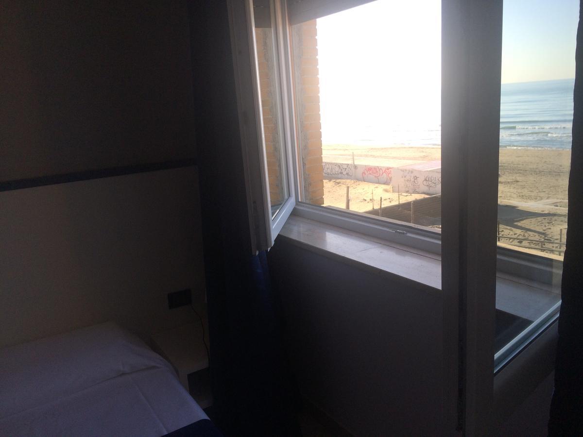 Alex & Lorenz Hotel ตอร์วายานีกา ภายนอก รูปภาพ
