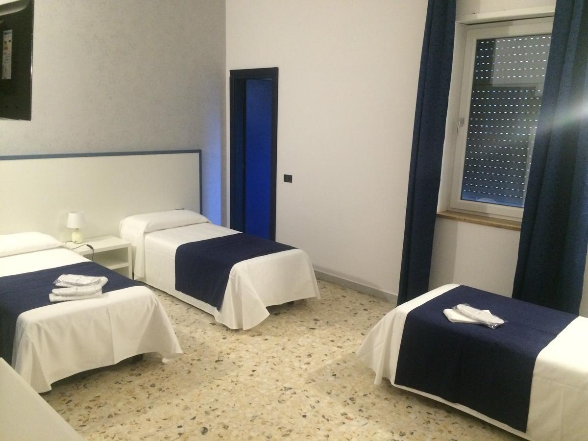 Alex & Lorenz Hotel ตอร์วายานีกา ภายนอก รูปภาพ