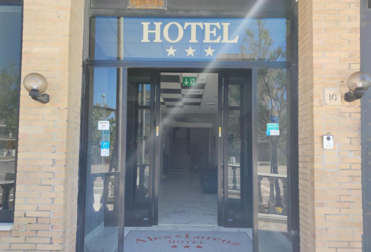 Alex & Lorenz Hotel ตอร์วายานีกา ภายนอก รูปภาพ